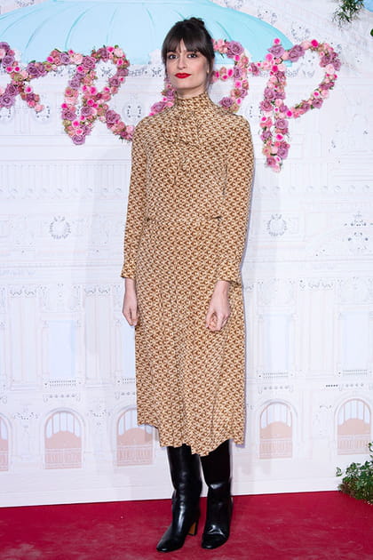 Clara Luciani en robe longue imprimée