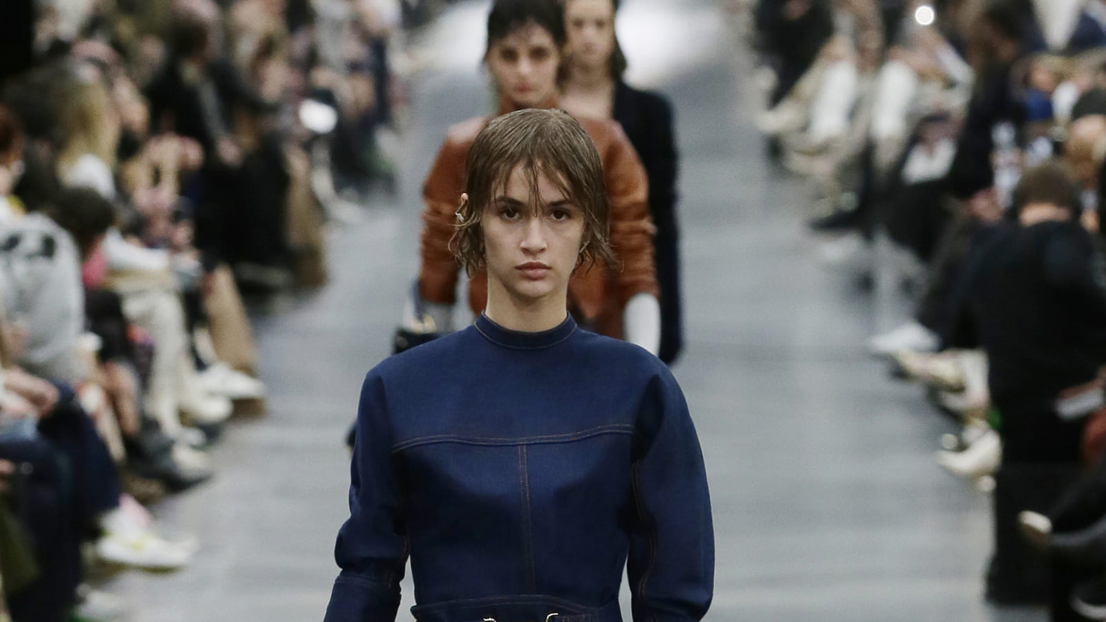 Look 28