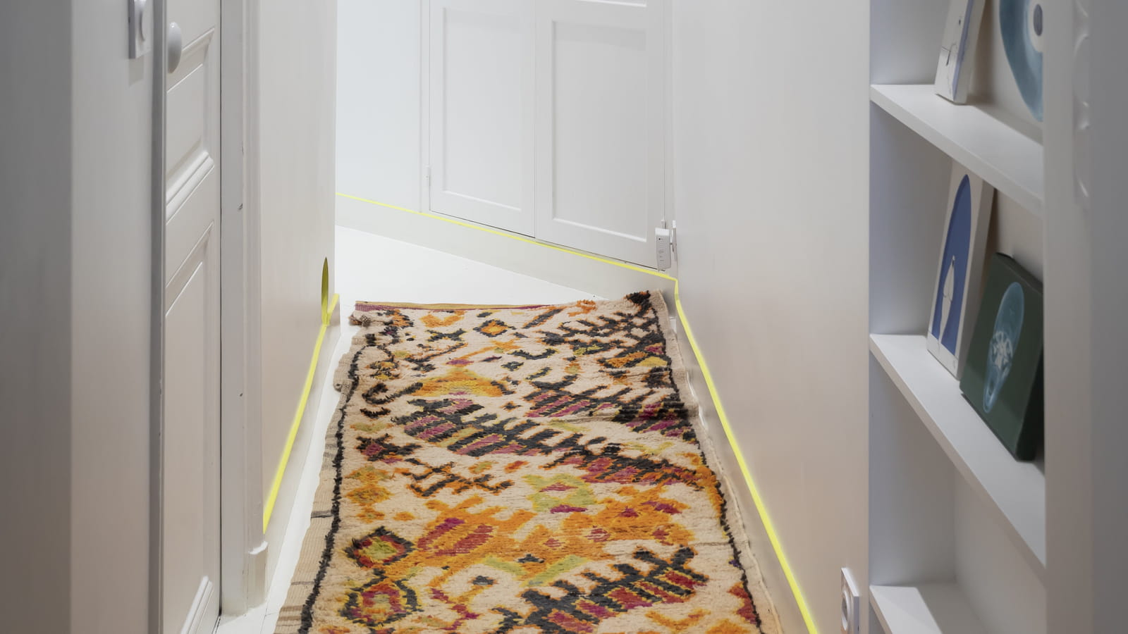 Tapis et liseré fluo 