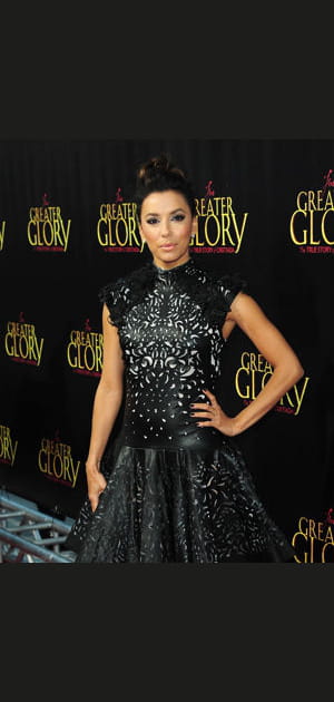 Le chignon ondul&eacute; d'Eva Longoria