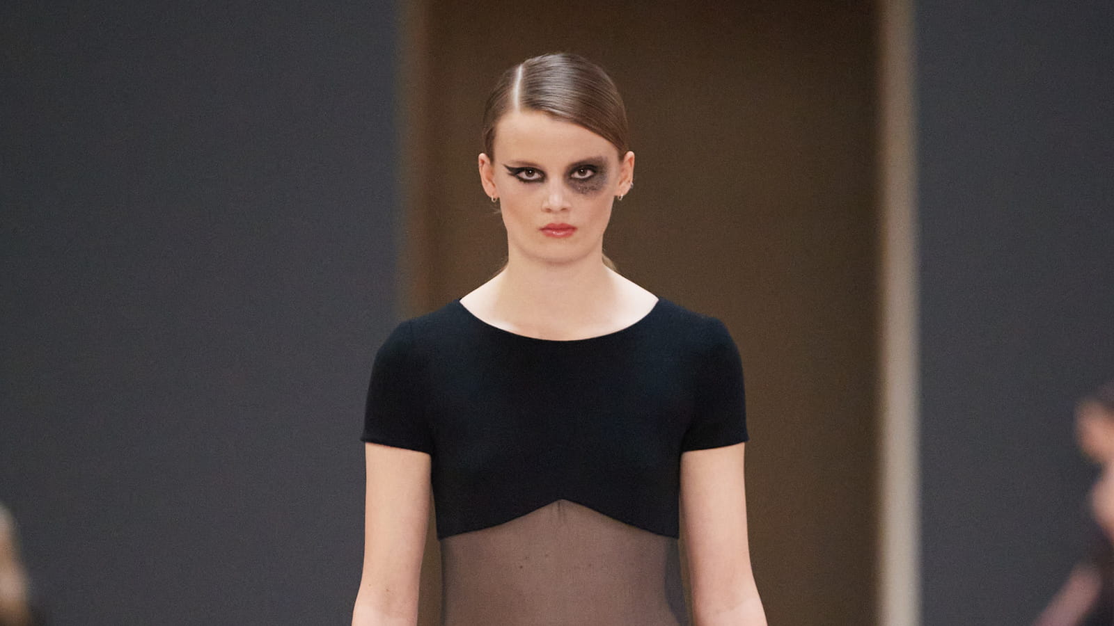 Look 30