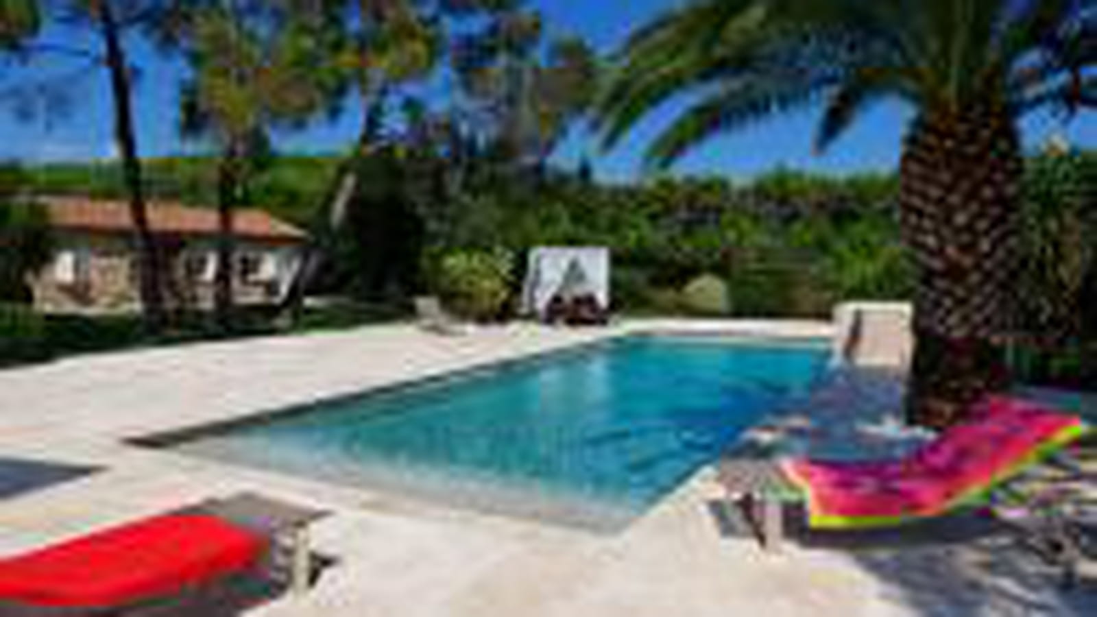 Rénovation de piscine argent ex-aequo