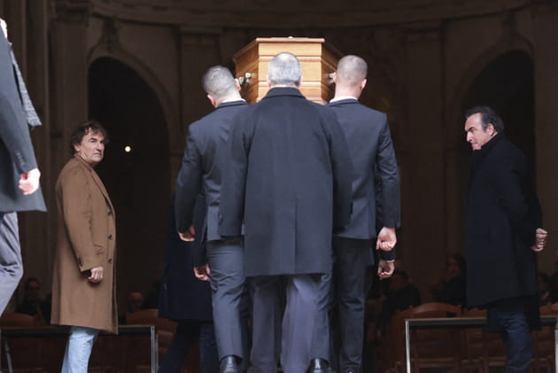Funérailles de Bertrand Blier : Albert Dupontel et Jean Dujardin ont porté le cercueil