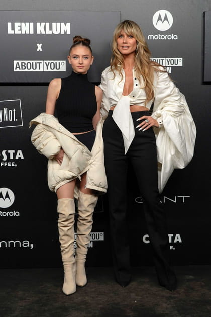 Heidi Klum en blouse à manches XXL et Leni Klum en doudoune beige