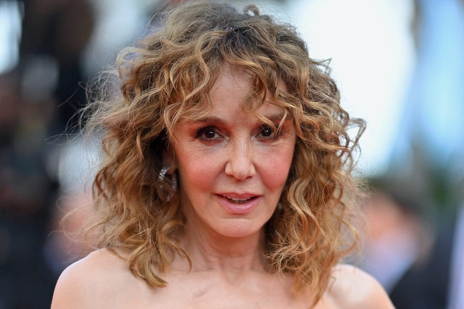 Philippine Leroy-Beaulieu, sauvage avec ses cheveux fris&eacute;s