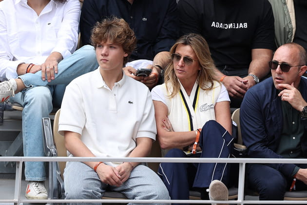 Sarah Lavoine et son fils Roman font une apparition à Roland-Garros