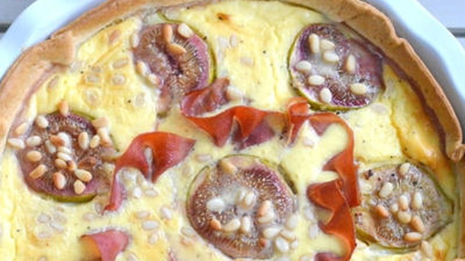 Quiche aux figues vertes, chèvre et jambon de Parme