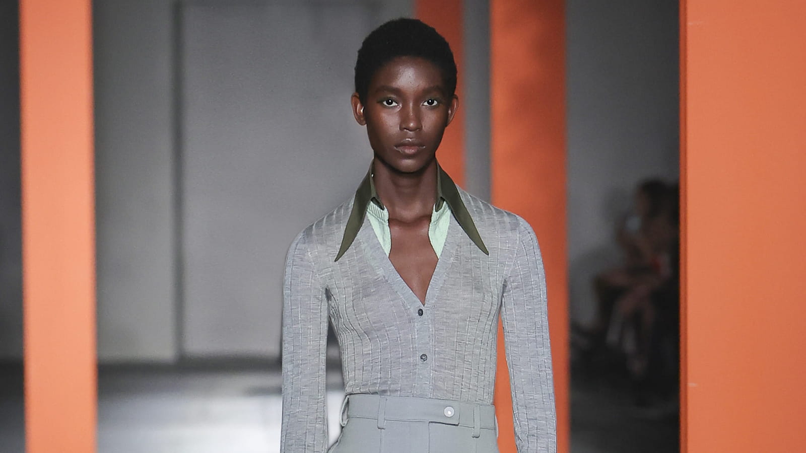 Look 19