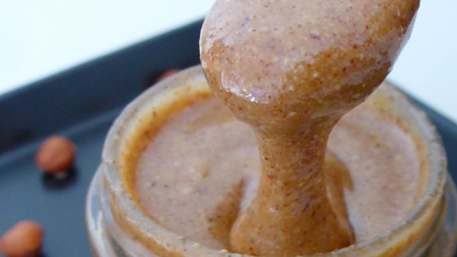 Pâte à tartiner maison aux noisettes et au miel