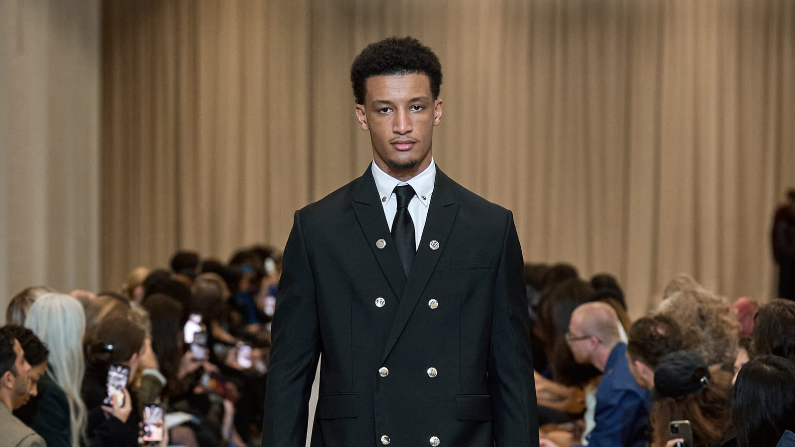  Look 77