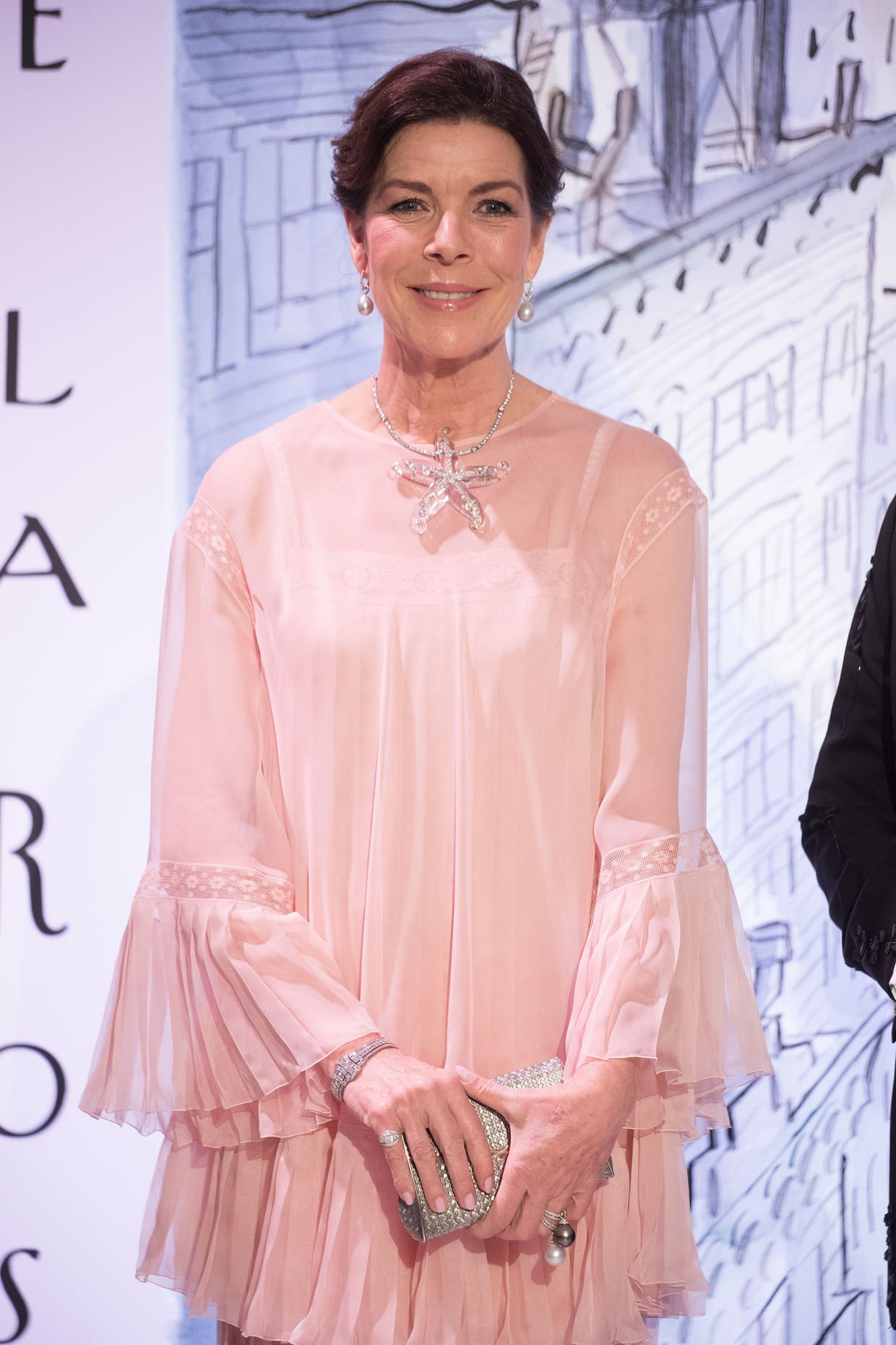 Caroline de Monaco tout de rose vêtue