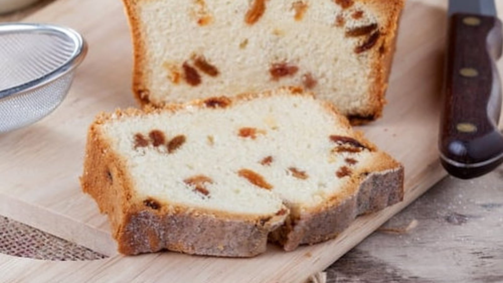 Gâteau au yaourt aux raisins secs