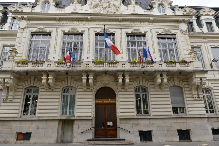 Déclaration de décès : démarches, documents à fournir, délai en France