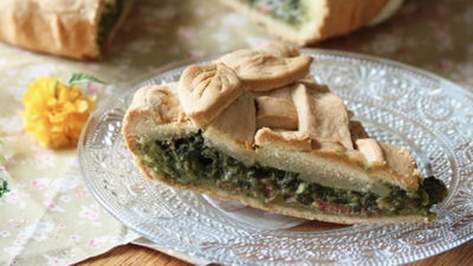 Tarte épinard, brousse de brebis, jambon cru et pignons
