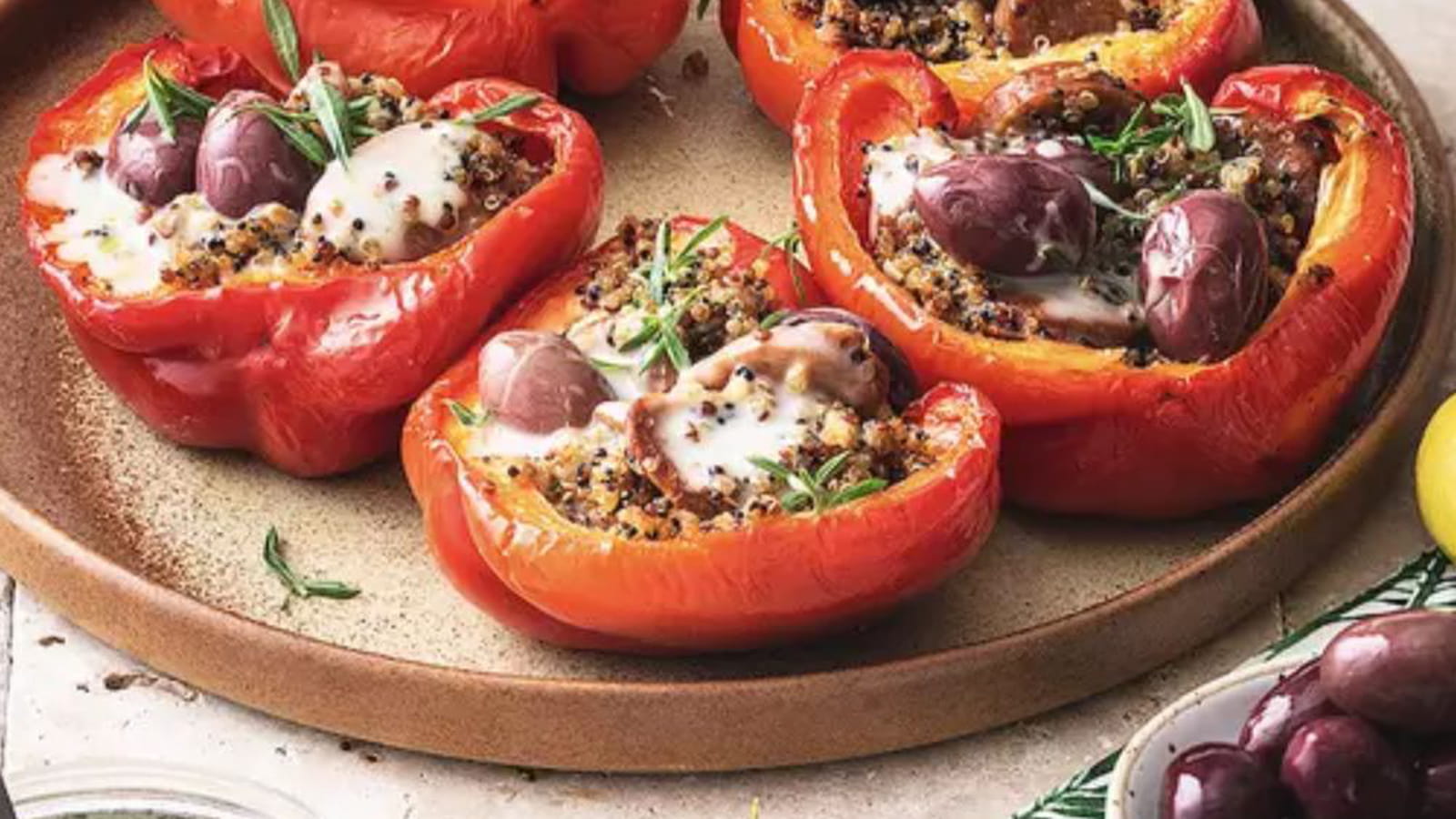 Poivrons farcis au Cancoillotte, chorizo et quinoa