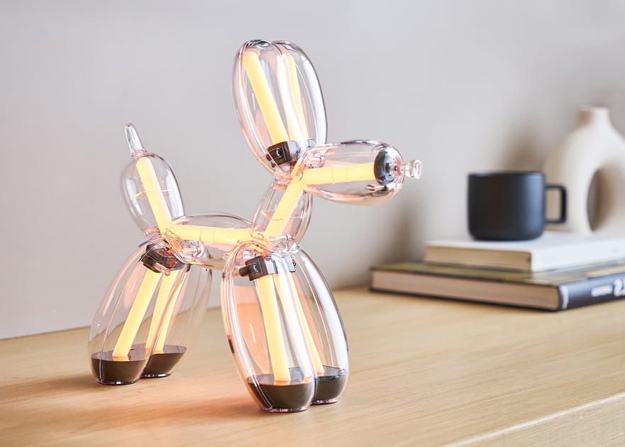 Gonfl&eacute; &agrave; bloc, le Balloon Dog de Jeff Koons devient lampe et m&ecirc;me enceinte chez Lexon