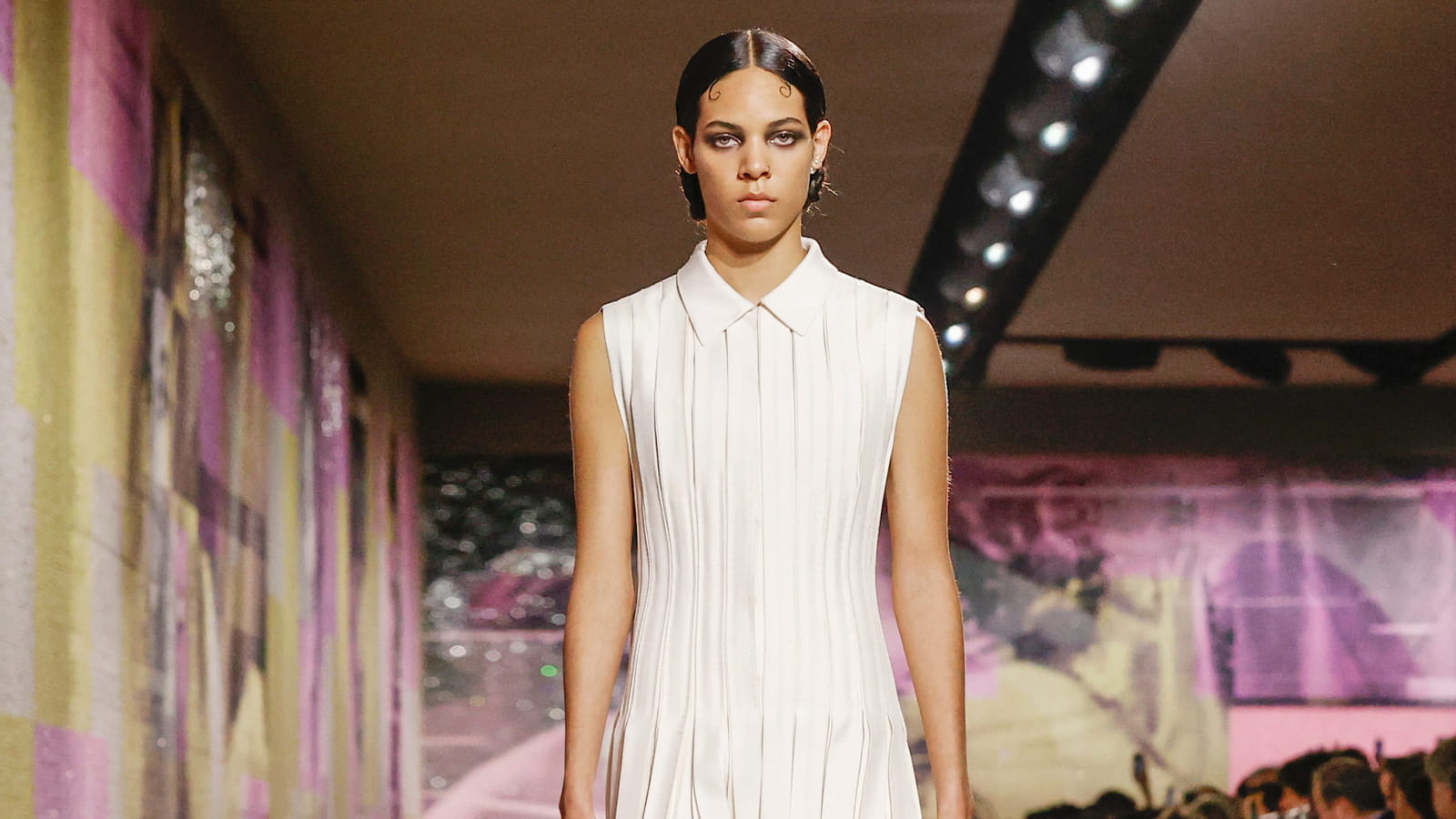 Look 18
