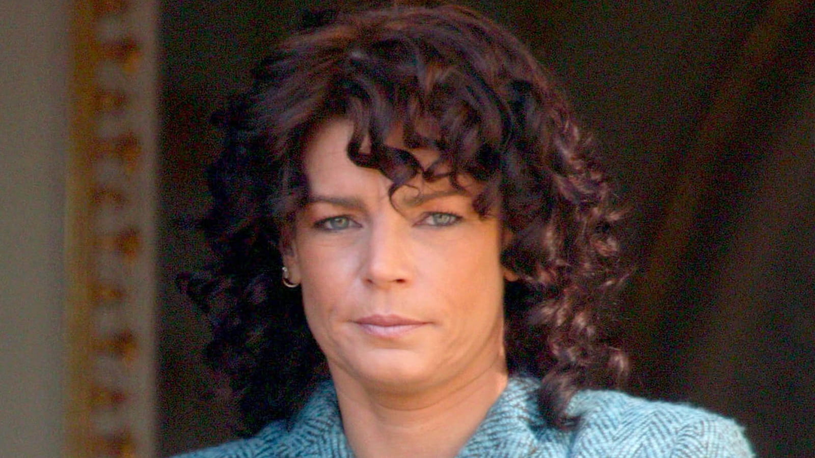 Cheveux bouclés 