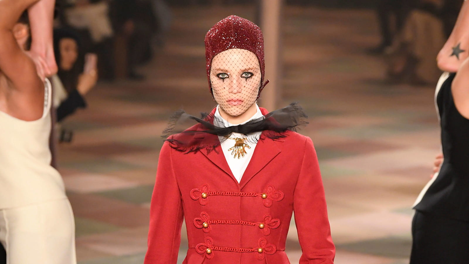 Look 8