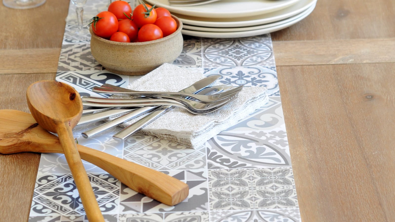 Chemin de table carreaux de ciment