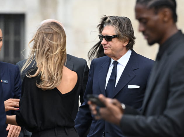 Obs&egrave;ques de Mathilde Favier&nbsp;: son ex-mari Robert Agostinelli &eacute;tait pr&eacute;sent