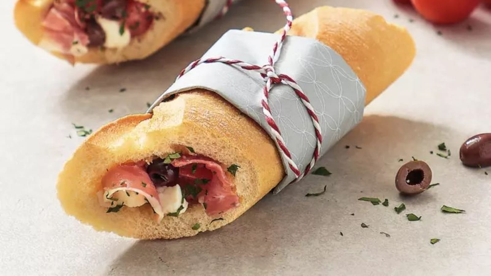 Sandwich tomates cerises, mozzarella et Jambon de Parme