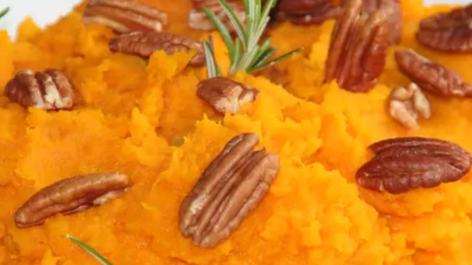 Écrasé de potimarron à l'orange et aux noix de pécan