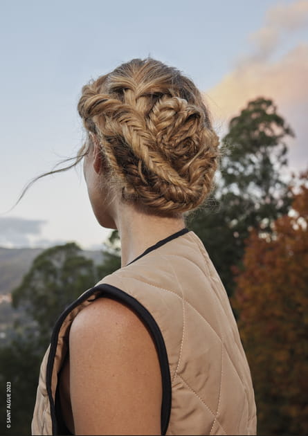 Le chignon sophistiqu&eacute; tress&eacute;