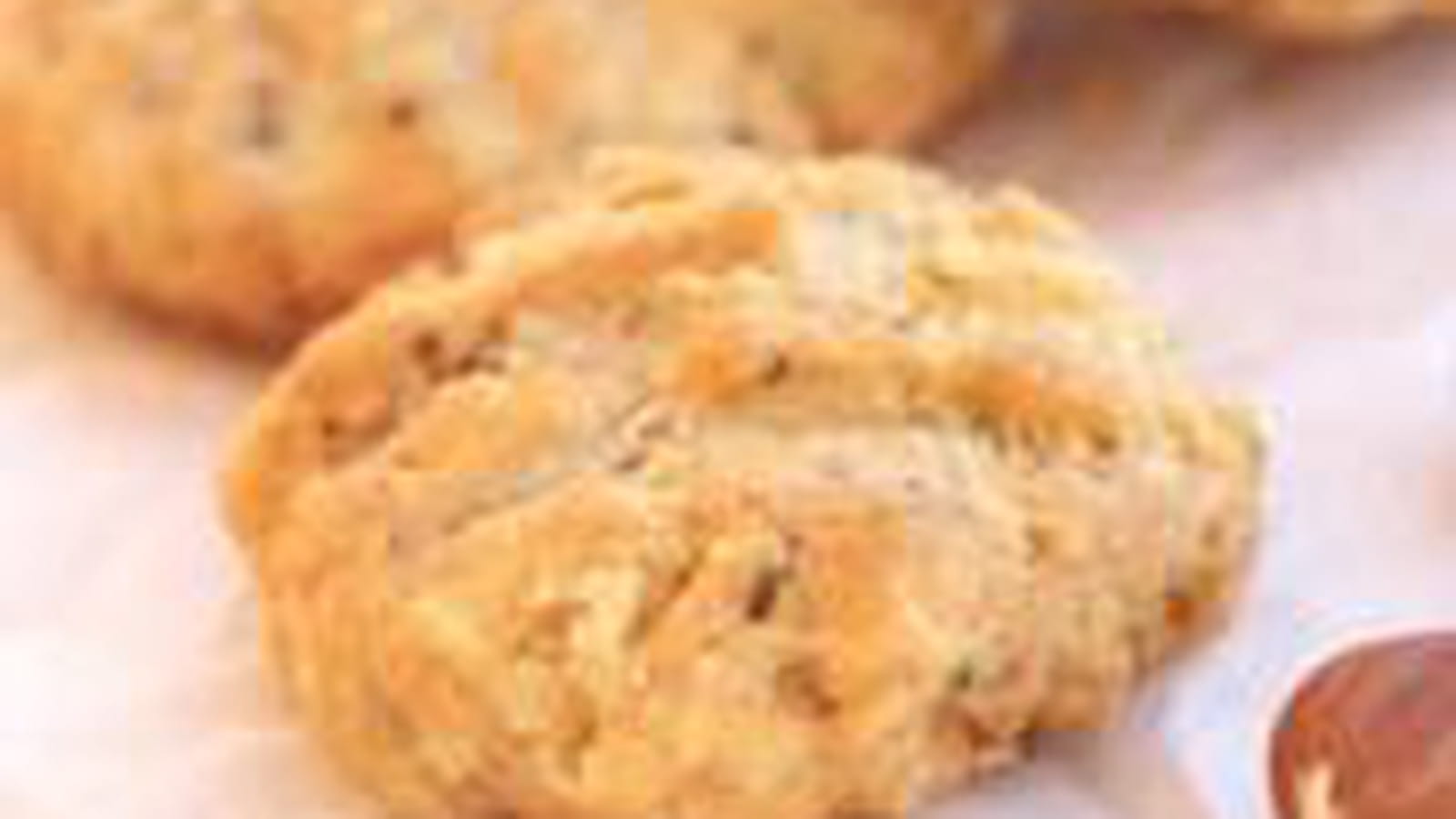 Sablés parmesan et noisettes