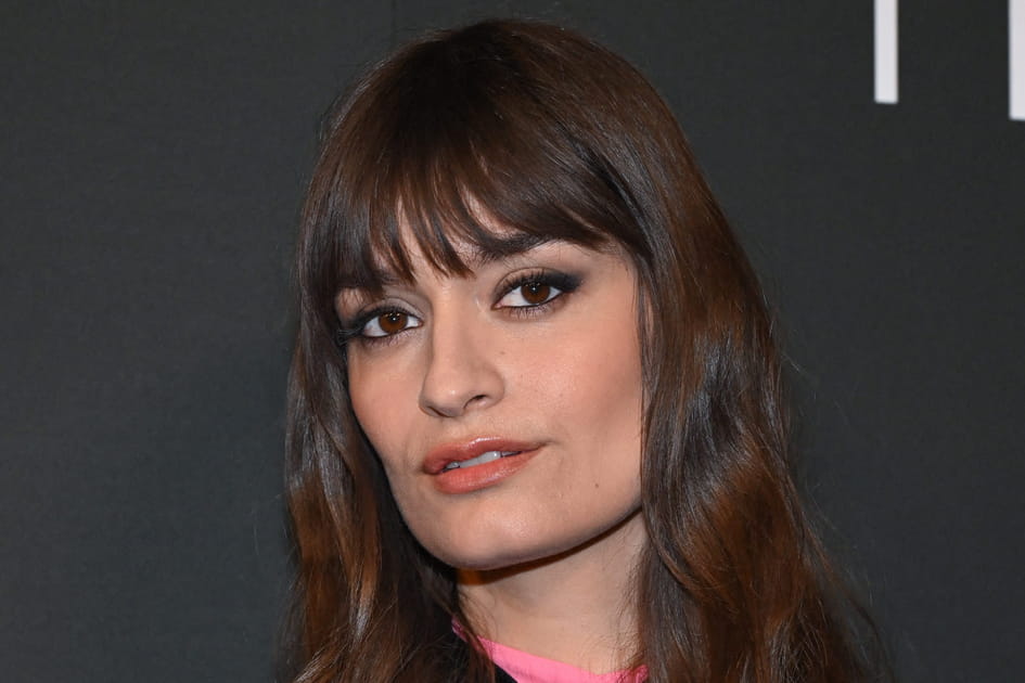 Le liner fum&eacute; de Clara Luciani