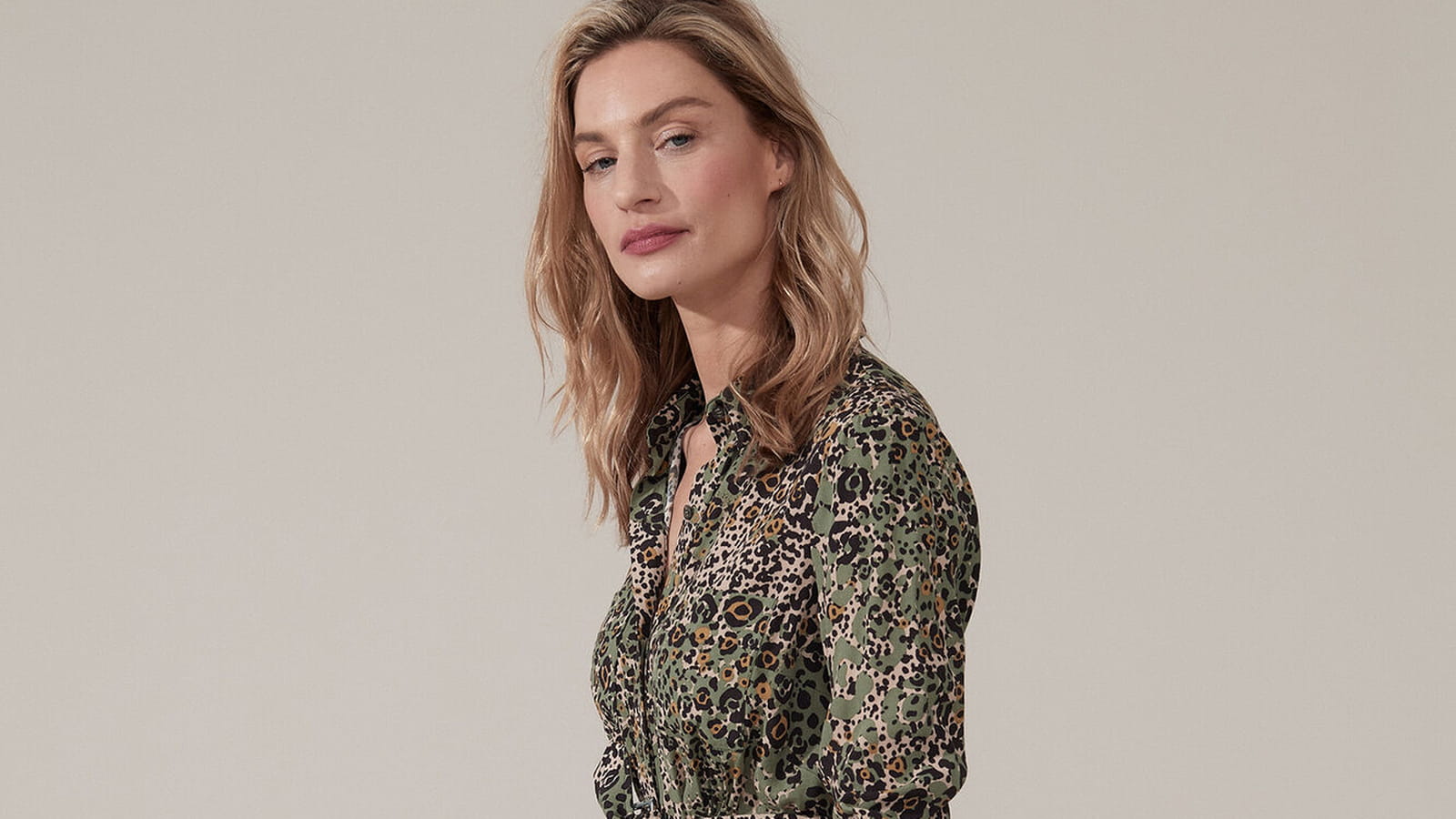 Robe Caroll 