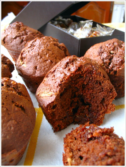 Muffins chocolat-praliné au caramel au beurre salé