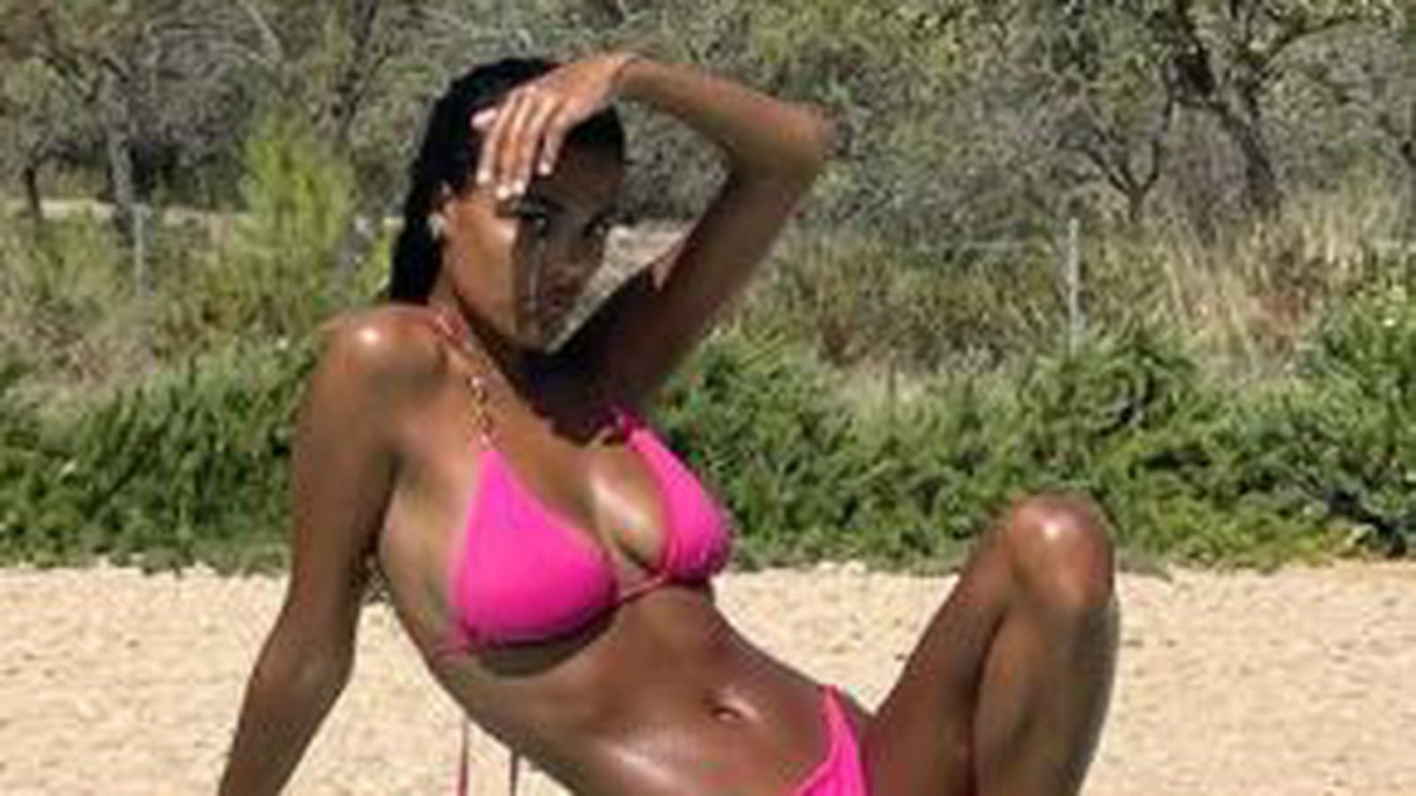Tina Kunakey 