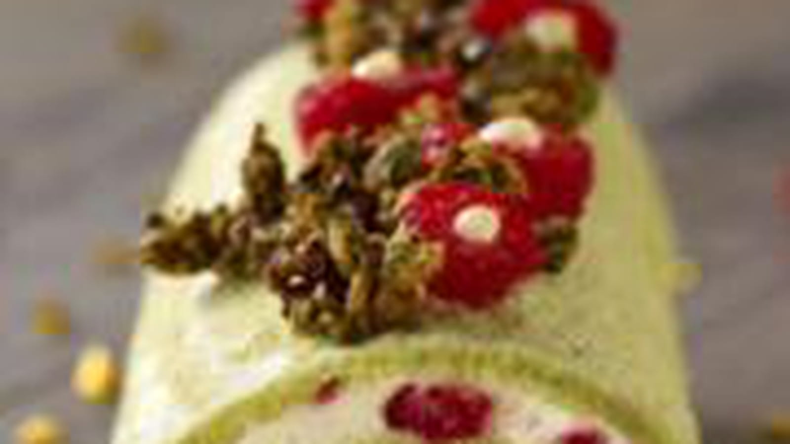 Bûche pistache framboise