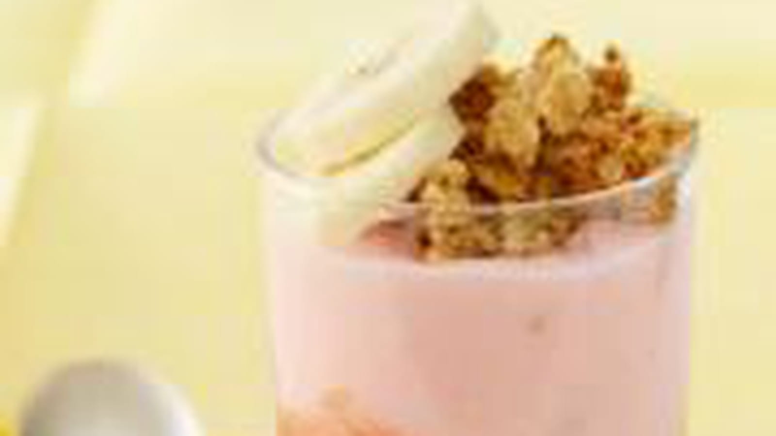 Verrine de yaourt aux fraises