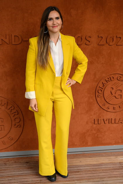 Joyce Jonathan dans un ensemble jaune