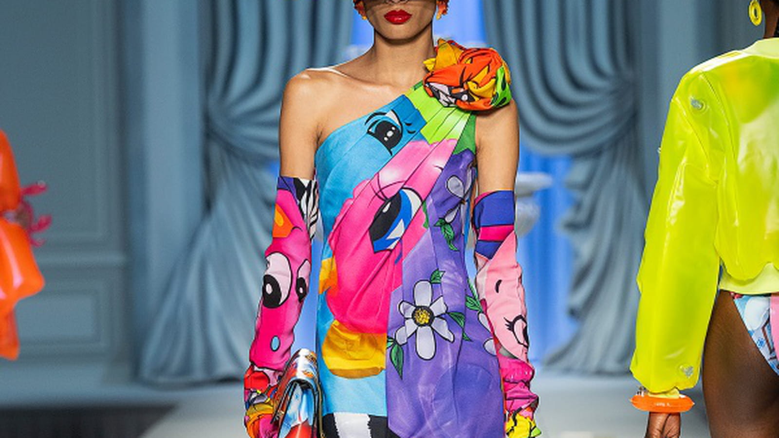  Moschino