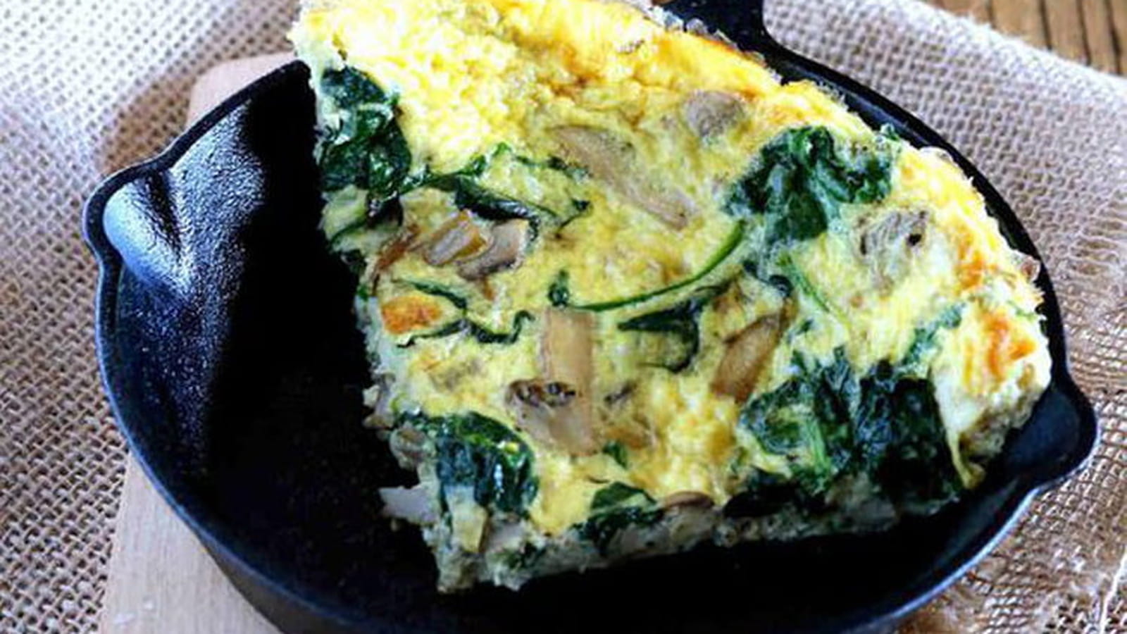 Omelette aux épinards et champignons bio