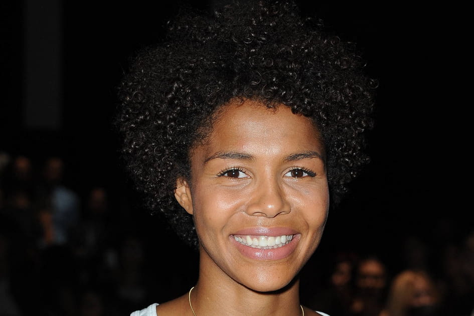 La coiffure afro d'Ayo