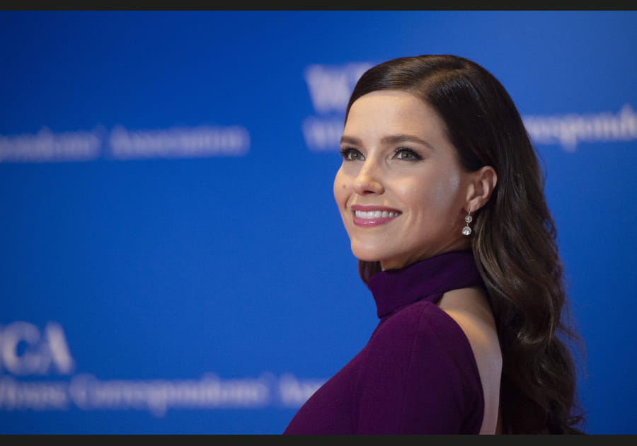 Sophia Bush utilise le yoga pour le corps et l'esprit