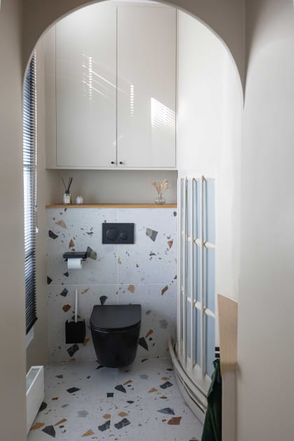 Apr&egrave;s&nbsp;: un cabinet de toilettes chic et spacieux