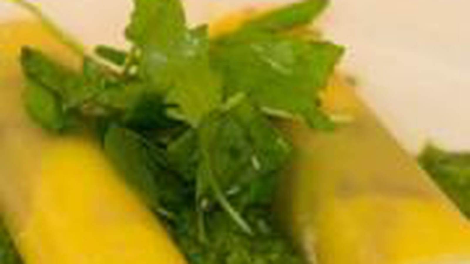Cannellonis au fromage frais et pesto de roquette