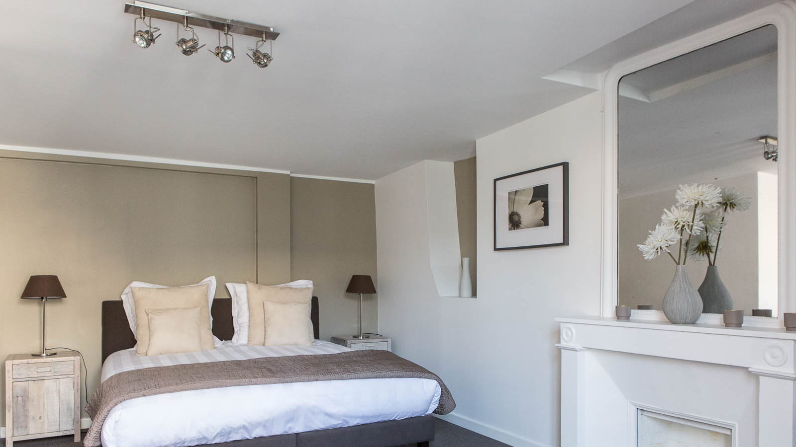 Chambre spacieuse et claire