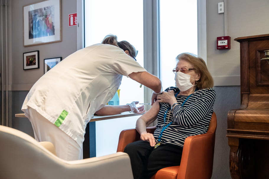 Ehpad et Covid : sorties à nouveau autorisées grâce au vaccin