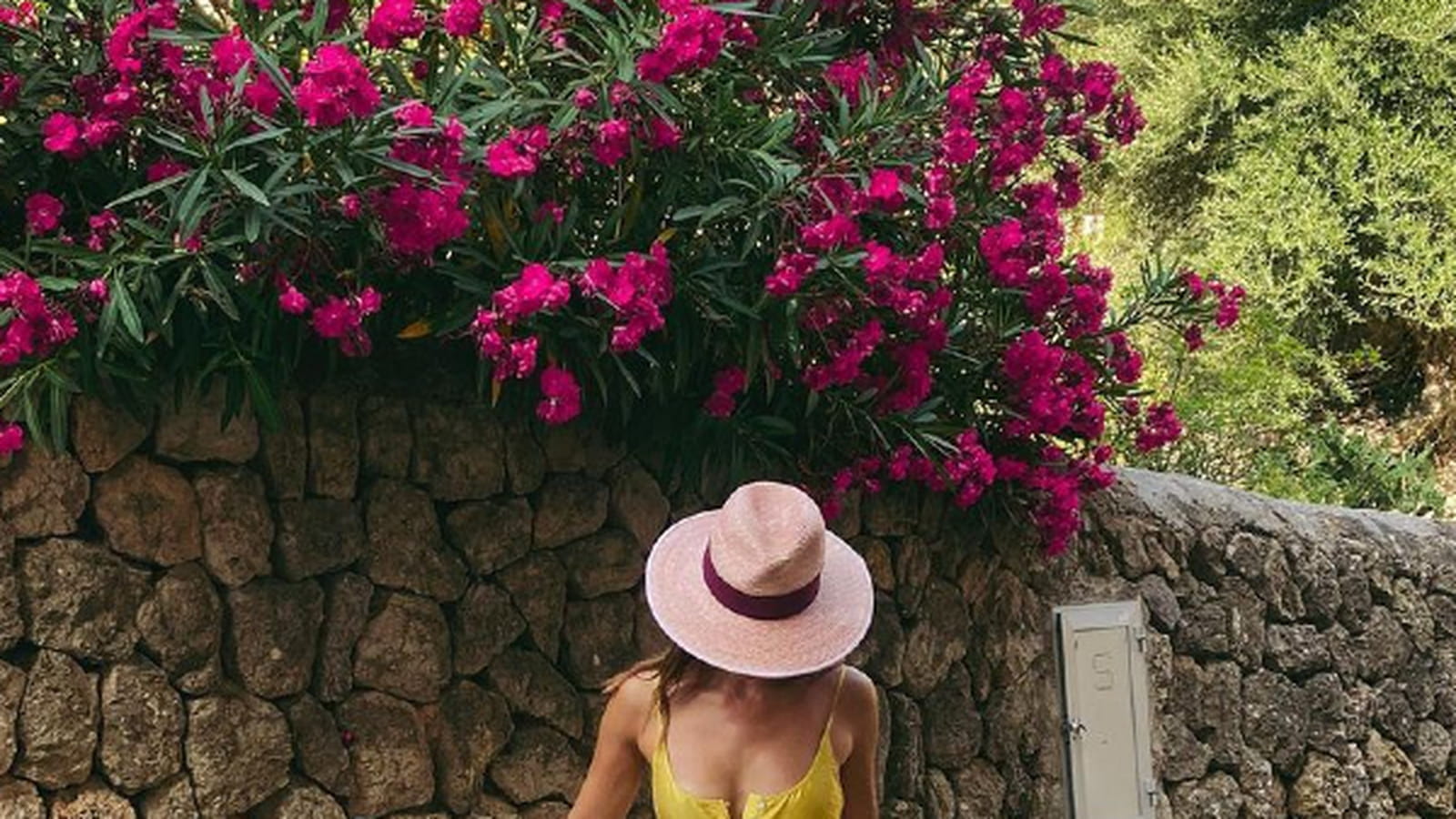 @sofyabenzakour