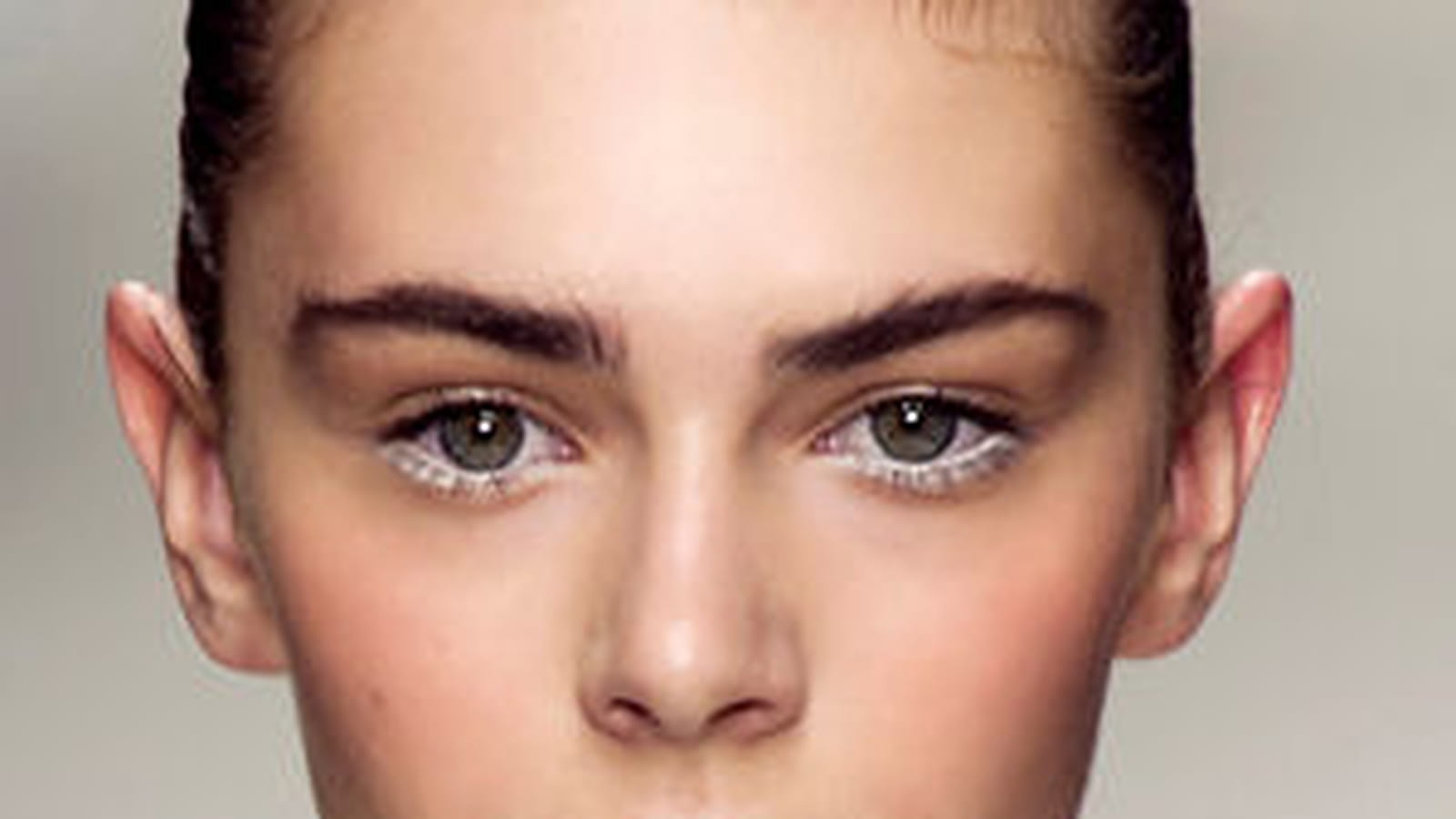 Le chignon plaqué