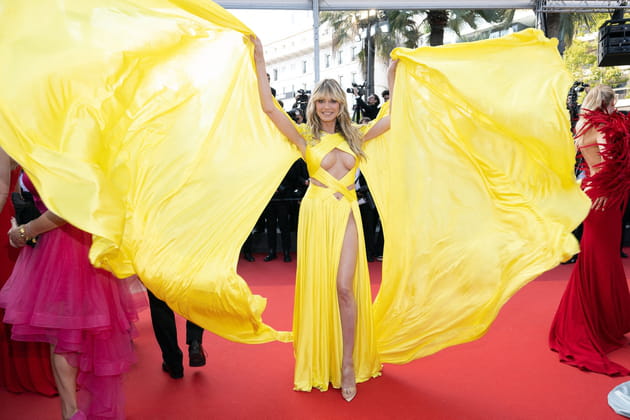 Heidi Klum se la joue grand soleil pour illuminer le tapis rouge