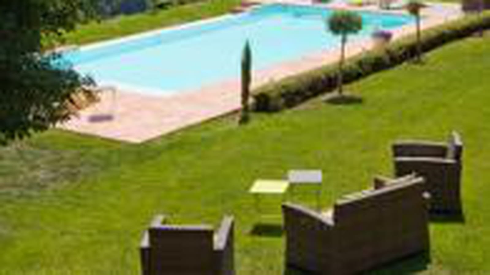 Rénovation de piscine argent ex-aequo