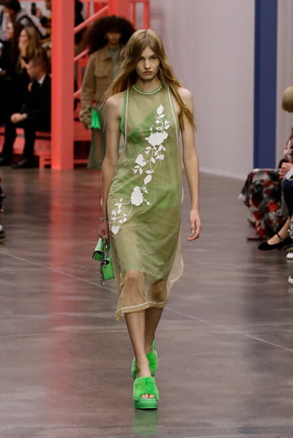 Look&nbsp;13&nbsp;du d&eacute;fil&eacute; Fendi