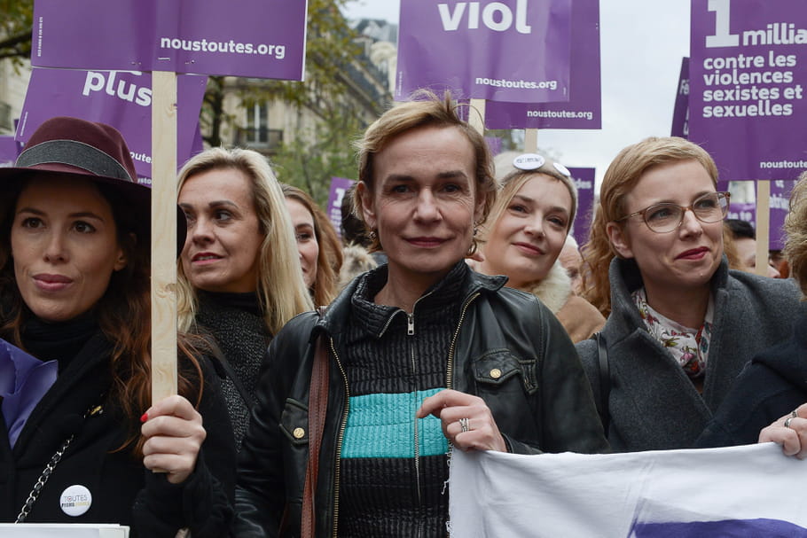 "J'ai craché des dents, du sang" : Sandrine Bonnaire, victime de violence conjugale